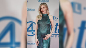 Pedro Pascal, Vanessa Kirby, Ebon Moss-Bachrach...
