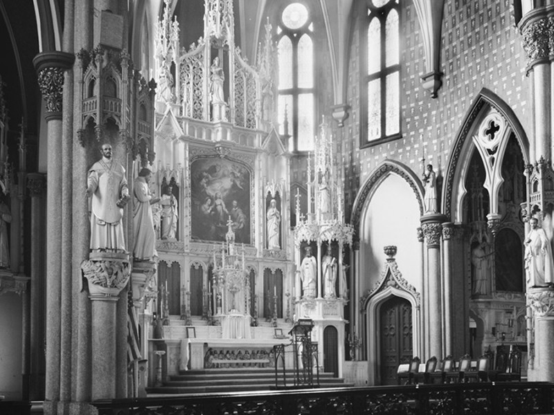 Everything dope (including the pope) comes from Chicago