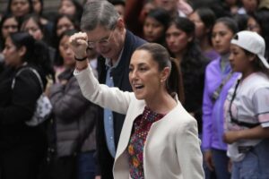 Mexico’s ruling party headed toward control...