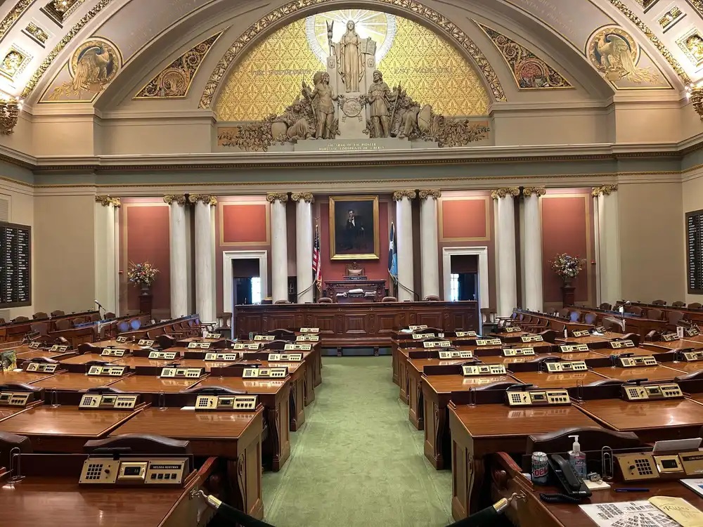 Special session looms as Minnesota lawmakers...