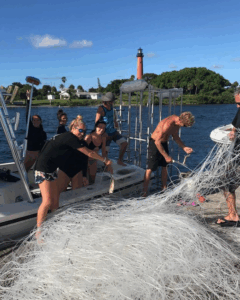 President Trump pardons Florida divers who...