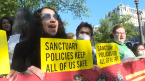 Demonstrators urge DC’s mayor to protect...
